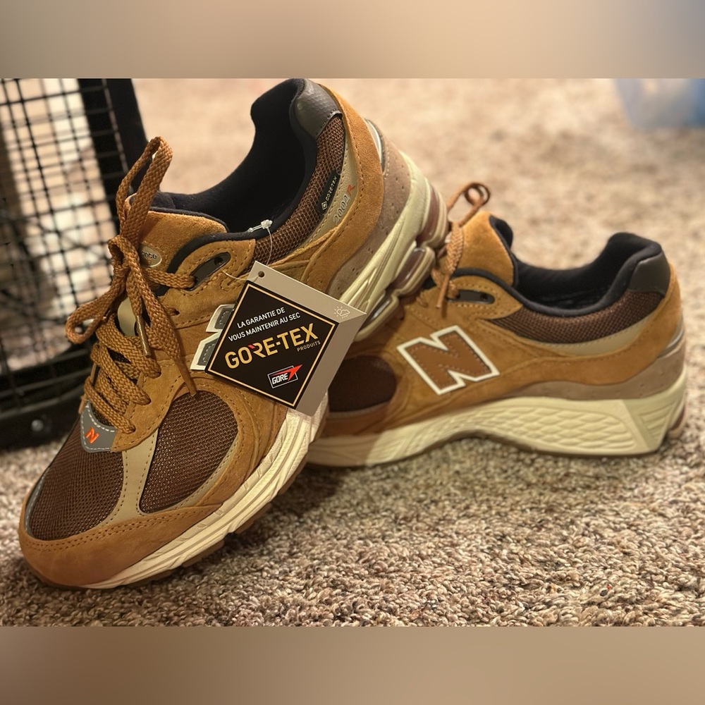 New balance 2002r goretex